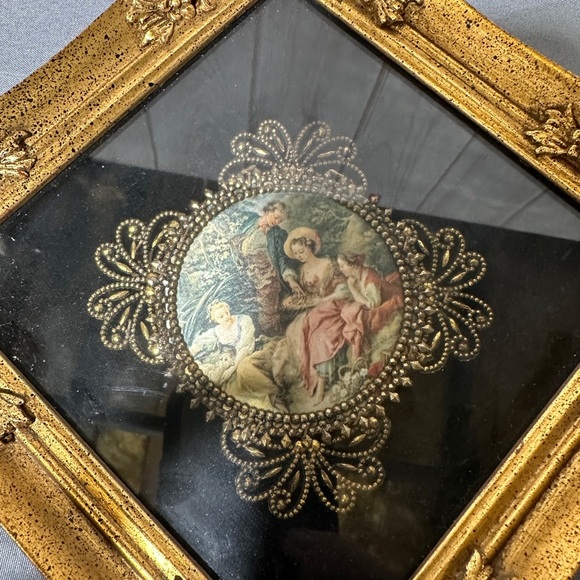 Vintage Victorian Florentine Gold Gilted Leaf Italian Octagon Wall Art - Picture 2 of 4